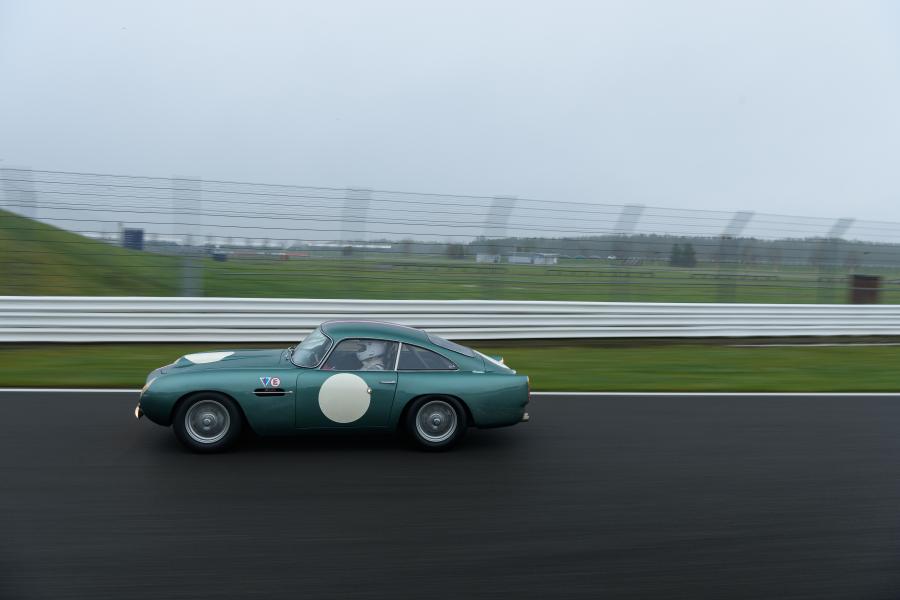  Aston Martin DB4 GT Continuation 2017 года  (WW) (фото 69 из 83)